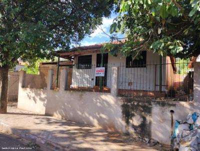 Casa para Venda, em Álvares Machado, bairro Centro, 2 dormitórios, 1 banheiro, 1 vaga